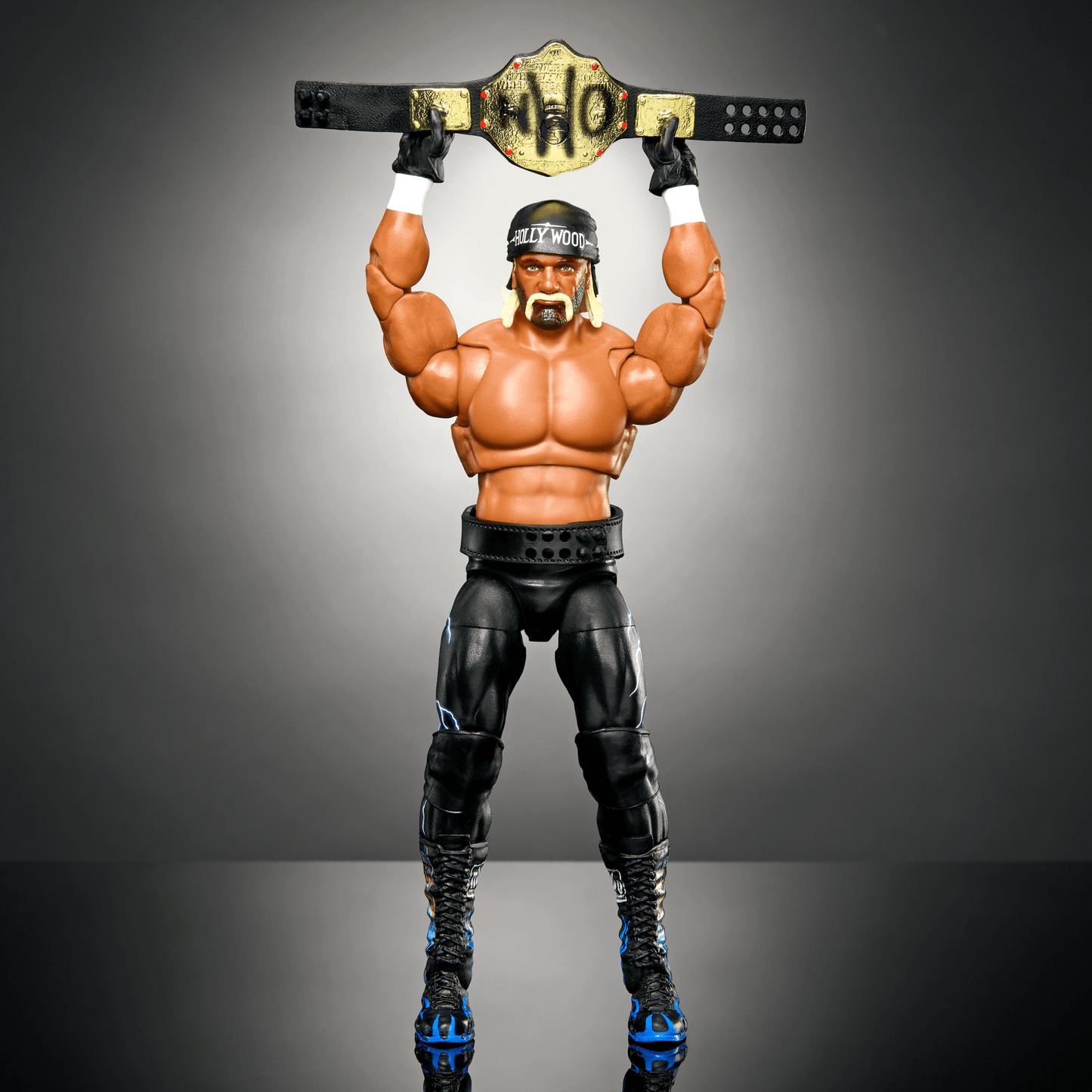 WWE Ultimate Edition ¡°Hollywood¡± Hulk Hogan Action Figure & Accessories Set, 6-Inch Collectible