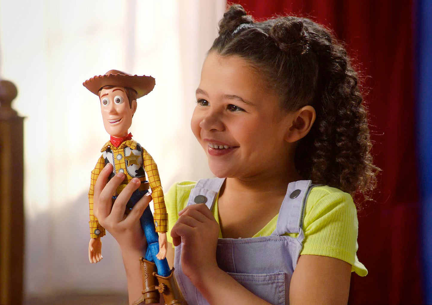 Disney Pixar Toy Story Figura de Acci¨®n Woody con Frases y Sonidos 12